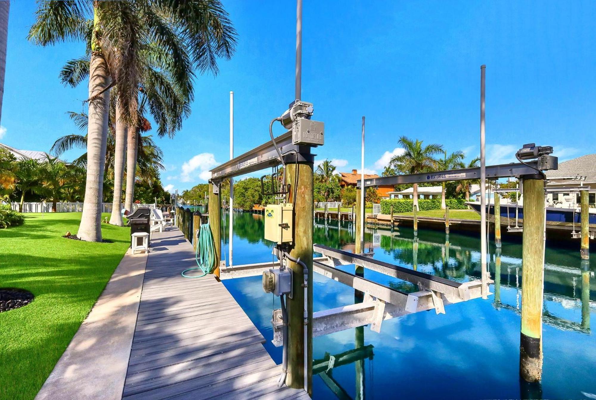 Villa Bikinis And Martinis Waterfront Canal Anna Maria Exterior foto