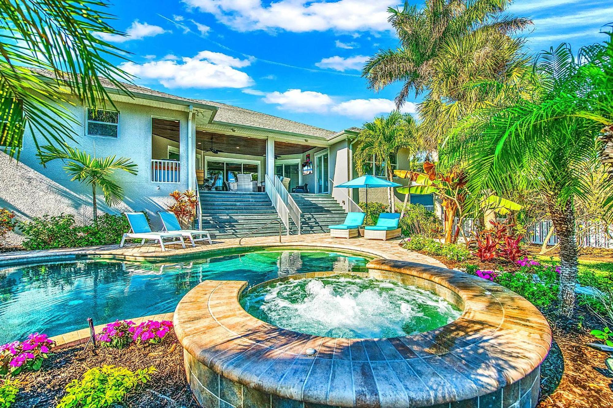 Villa Bikinis And Martinis Waterfront Canal Anna Maria Exterior foto