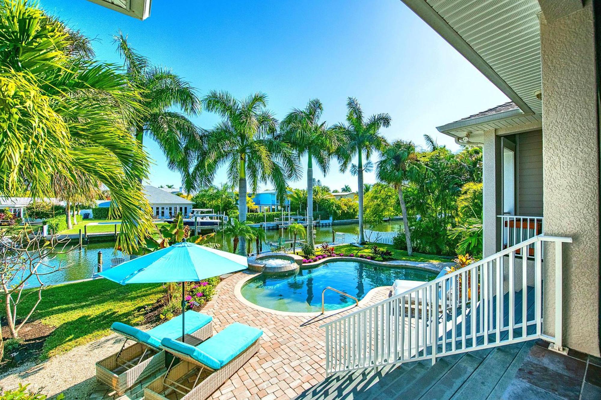 Villa Bikinis And Martinis Waterfront Canal Anna Maria Exterior foto